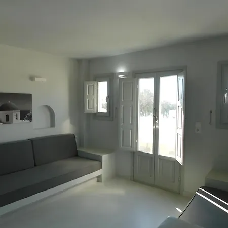 South Rooms- Beachfront Apartment